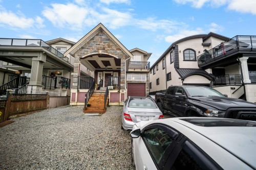 312 Jardine Street  New Westminster, BC V3M 5M5