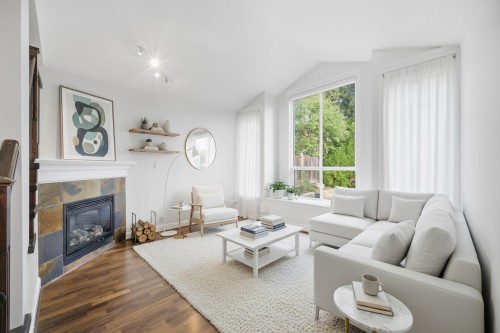 2411 George Street, North Vancouver, BC 