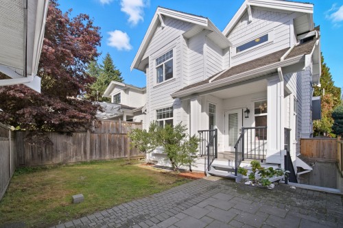 2411 George Street, North Vancouver, BC 
