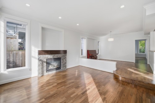 2411 George Street, North Vancouver, BC 