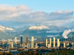 2806-6638 Dunblane Avenue Burnaby, BC V5H 0G8