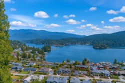 873 Baycrest Drive  North Vancouver, BC V7G 1N7
