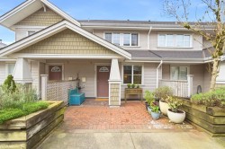 22-232 Tenth Street New Westminster, BC V3M 3X9