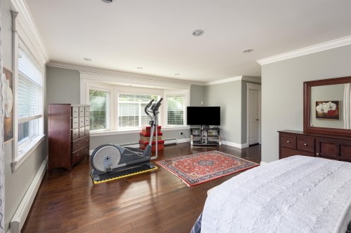 362 21St Street E, North Vancouver, BC 