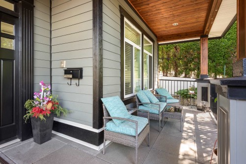 362 21St Street E, North Vancouver, BC 