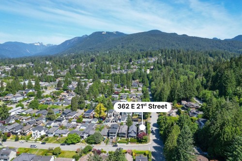 362 21St Street E, North Vancouver, BC 