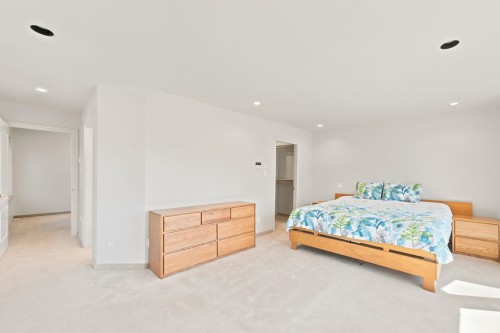 305 17Th Street E, North Vancouver, BC 