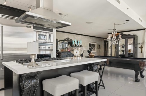 3701-1495 Richards, Vancouver, BC - Indoor
