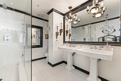 3701-1495 Richards, Vancouver, BC - Indoor Photo Showing Bathroom