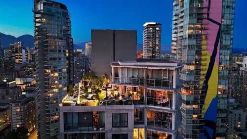 3701-1495 Richards, Vancouver, BC - Outdoor With Facade