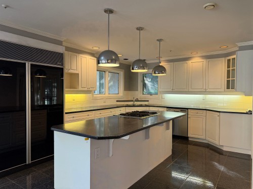 8575 Captains Cove, Vancouver, BC 