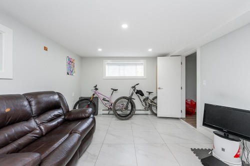 2843 5Th Avenue E, Vancouver, BC 