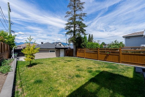 2843 5Th Avenue E, Vancouver, BC 