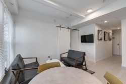 TH201-1431 Haro Street Vancouver, BC V6G 1G5