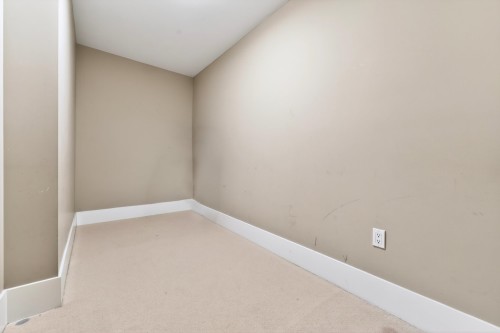 7523 Yukon Street, Vancouver, BC 
