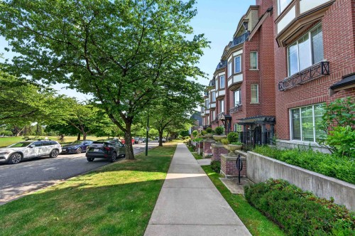 7523 Yukon Street, Vancouver, BC 