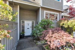 304-223 Keith Road E North Vancouver, BC V7L 1V4