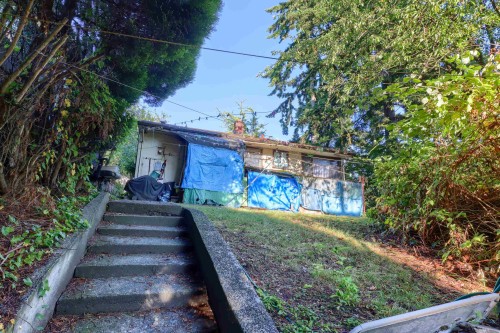 8287 Victoria Drive, Vancouver, BC 