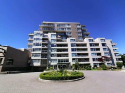 311-9288 Univerfsity Crescent Burnaby, BC V5A 4X7