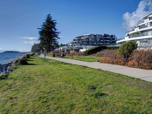 307-5725 Teredo Street, Sechelt, BC 