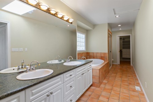 186 Braemar Road E, Vancouver, BC 