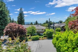 468 Saville Crescent  North Vancouver, BC V7N 3B1