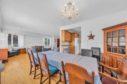 468 Saville Crescent, North Vancouver, BC - Indoor Photo Showing Dining Room