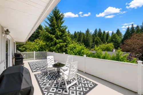 468 Saville Crescent, North Vancouver, BC - Outdoor With Deck Patio Veranda