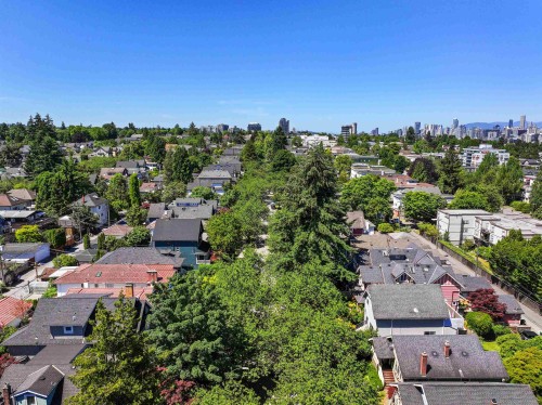 1050 10Th Avenue E, Vancouver, BC 