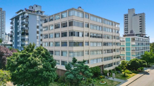 204-1050 Chilco Street  Vancouver, BC V6G 2R8