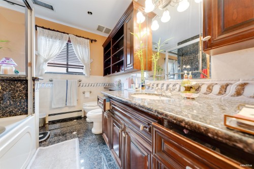 2825 3Rd Avenue E, Vancouver, BC 
