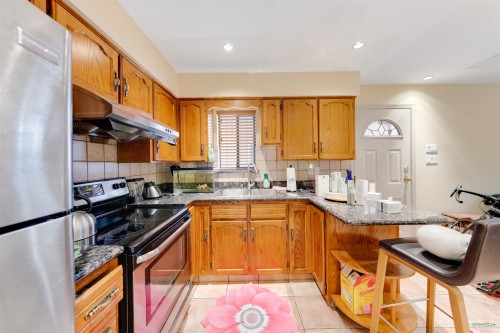 2825 3Rd Avenue E, Vancouver, BC 