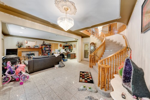 2825 3Rd Avenue E, Vancouver, BC 