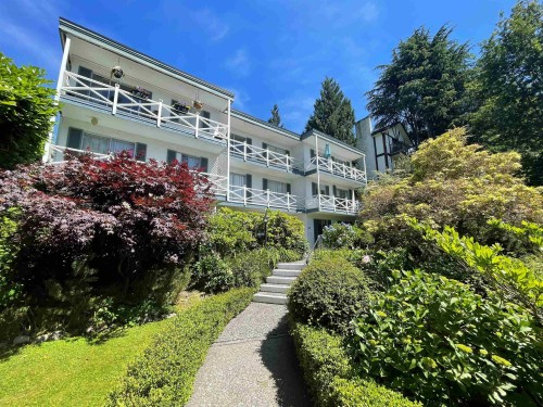 11-140 20 Street E North Vancouver, BC V7L 3A4