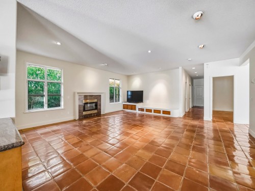 6231 Taylor Drive, West Vancouver, BC 