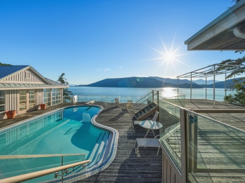6231 Taylor Drive, West Vancouver, BC 
