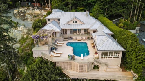 6231 Taylor Drive, West Vancouver, BC 
