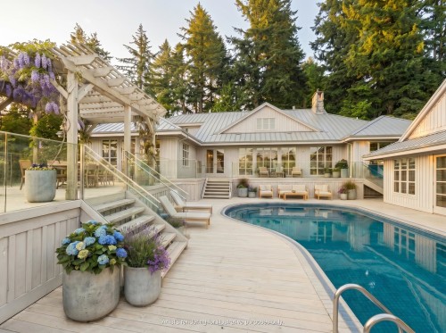6231 Taylor Drive, West Vancouver, BC 