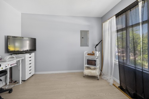 11537 240 Street, Maple Ridge, BC 