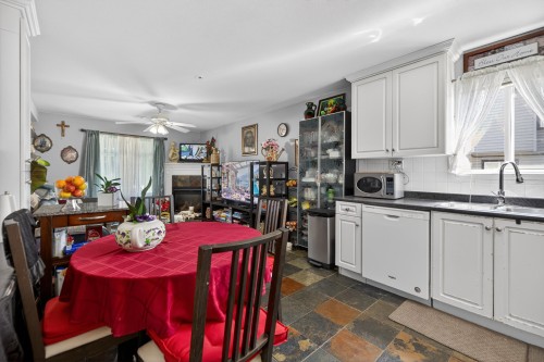 11537 240 Street, Maple Ridge, BC 