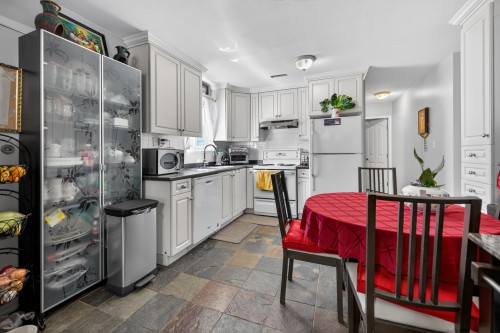 11537 240 Street, Maple Ridge, BC 