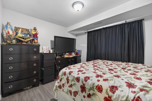 11537 240 Street, Maple Ridge, BC 