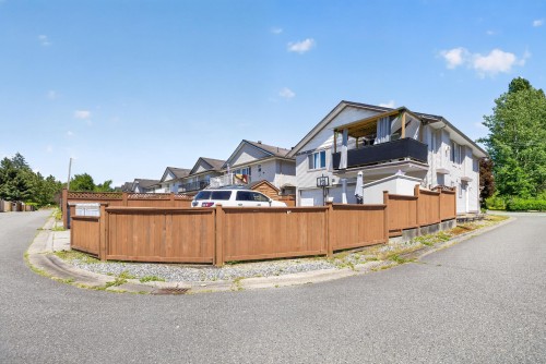 11537 240 Street, Maple Ridge, BC 