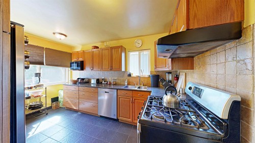 3752 Beatrice Street, Vancouver, BC 