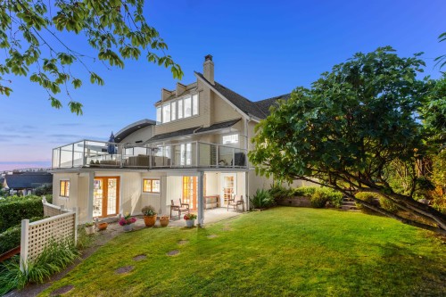 1104 Esquimalt Avenue, West Vancouver, BC 