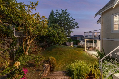 1104 Esquimalt Avenue, West Vancouver, BC 