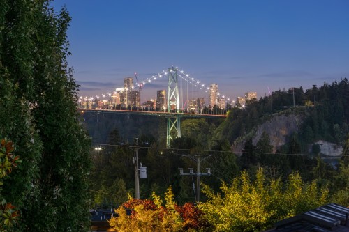 1104 Esquimalt Avenue, West Vancouver, BC 