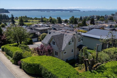 1104 Esquimalt Avenue, West Vancouver, BC 