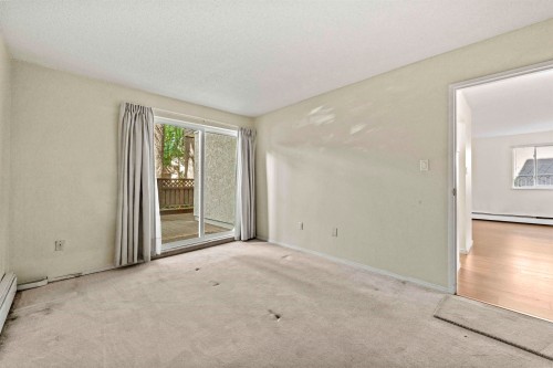 108-1420 8Th Avenue E, Vancouver, BC - Indoor Photo Showing Other Room
