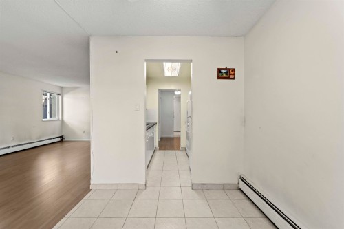 108-1420 8Th Avenue E, Vancouver, BC - Indoor Photo Showing Other Room